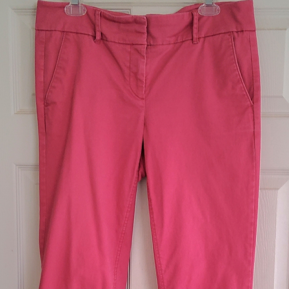 HOST Pick. LOFT,  Sz 10. Inseam 27" rise 10", waist 20", L 37"  cotton spandex